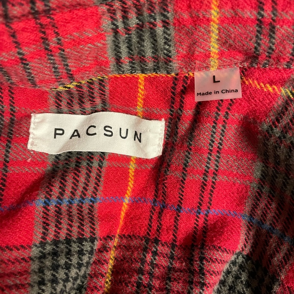 Bundle Of Pacsun Flannels Size Large ! - image 4
